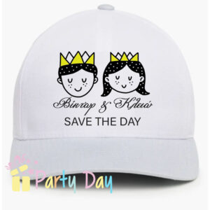 ΠΕΡΙΓΡΑΦΗ Κωδικός:κωδ.02550 ΛΕΥΚΑ Ή ΜΕ ΓΕΙΣΟ ΧΡΩΜΑΤΙΣΤΟ Περιγραφή: Καπέλο κλασικό καλοκαιρινό Διαστάση Αντικειμένου: Περίμετρος 58 cm Ρυθμιζόμενο πλαστικό πίσω κούμπωμα. Χώρος Εκτύπωσης: 9 x 6,5 cml Χρόνος παράγωγης: 3 μέρες Χρόνος παράδωσης: 4 μέρες *Oι αποχρώσεις των χρωμάτων στα δεδομένα του σχεδείου , μπορεί να διαφέρουν κατά την προβολή του σχεδείου σε μία οθόνη και κατά την εκτύπωση του στο αντικείμενο.